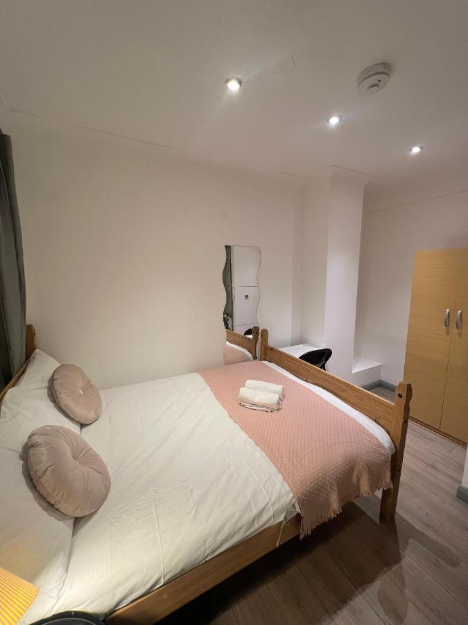 3 Bedroom Flat In King's Cross, St Pancras's. 8 People Appartamento Londra