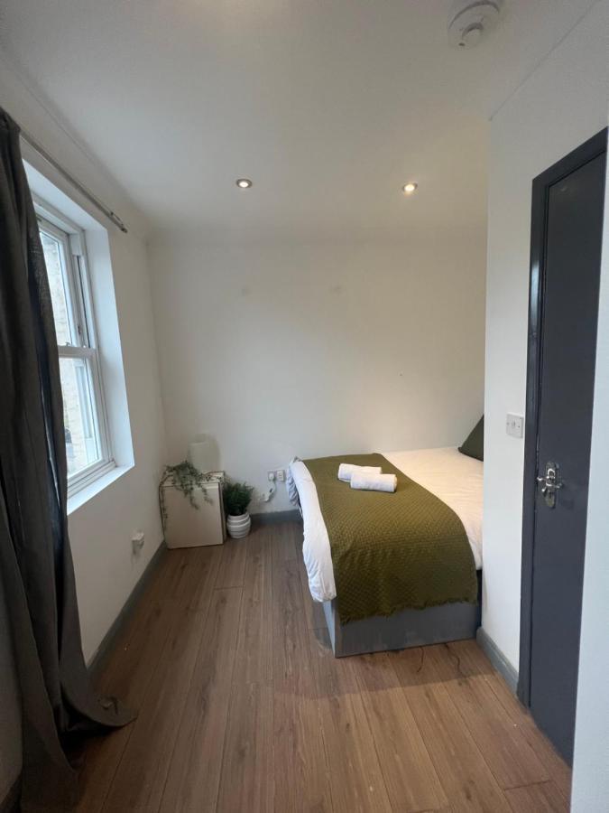 3 Bedroom Flat In King's Cross, St Pancras's. 8 People Appartamento *