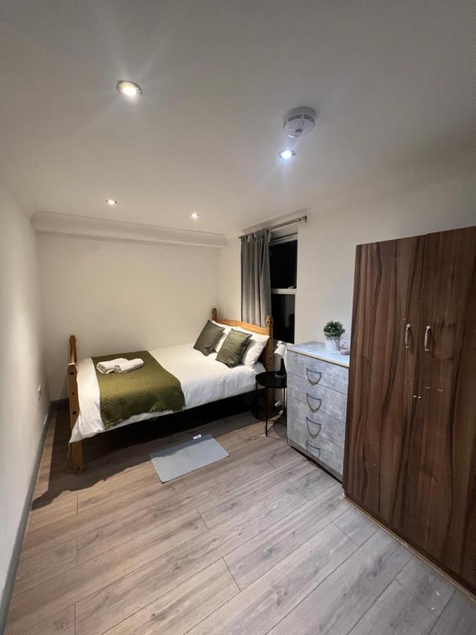 3 Bedroom Flat In King's Cross, St Pancras's. 8 People Londra