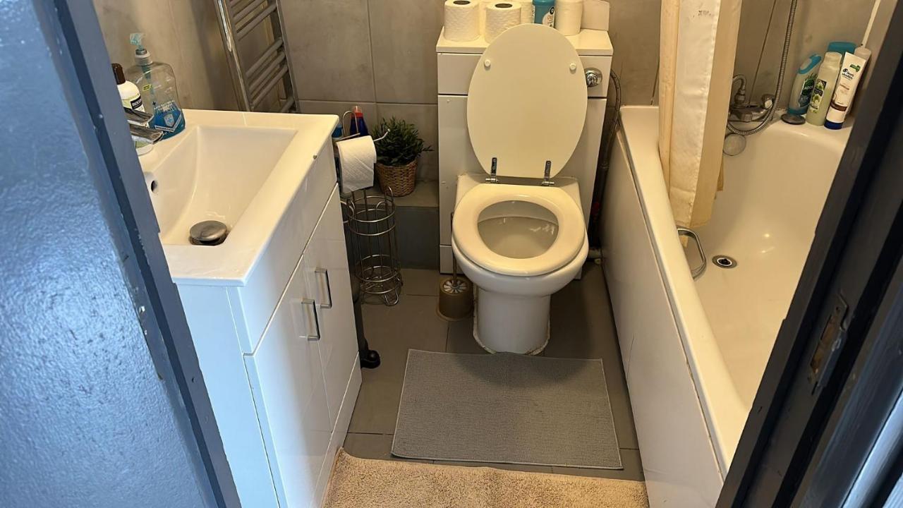 3 Bedroom Flat In King's Cross, St Pancras's. 8 People Appartamento Londra